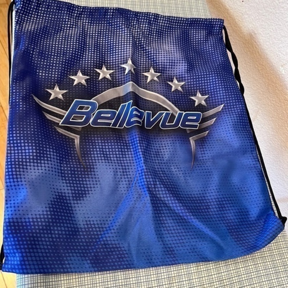 NWOT Bellevue Drawstring Cinch Backpack - Picture 1 of 6